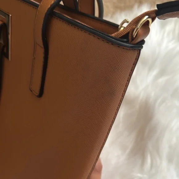 Elegant Tan Handbag Set of 3 - Picture 7 of 15